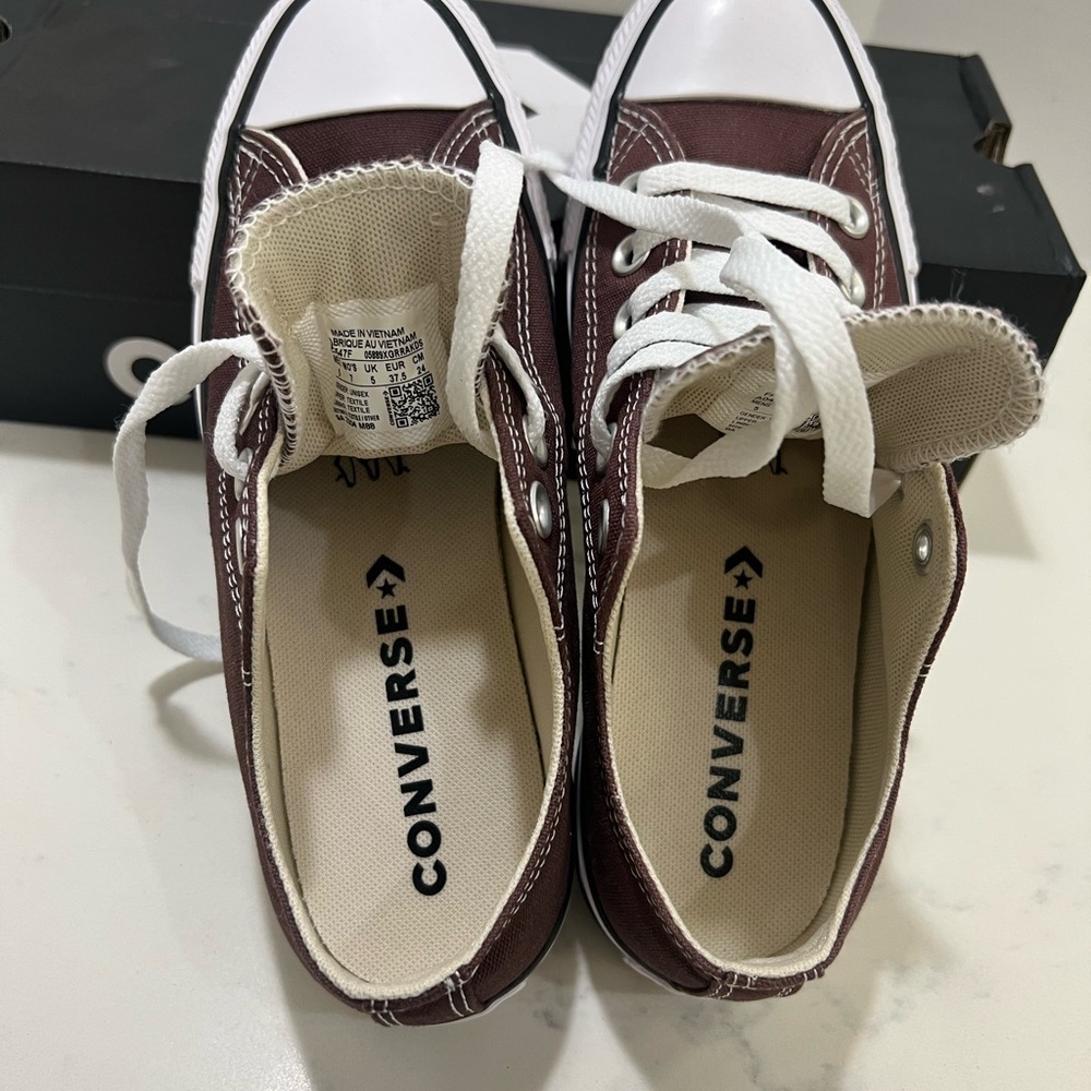 Converse Unisex Low Top Sneakers - Purple and White - Picture 10 of 11